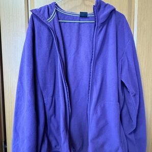 ジップアップパーカー