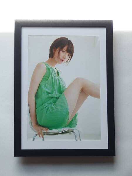 2 橋本奈々未 はしもと ななみ ★★額装品★★ 乃木坂46 アイドル ファッションモデル インテリアに♪ 贈り物にも♪ プレゼントに♪