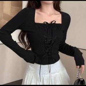 ドローストリング付き 長袖Tシャツ Black トップス 長袖カットソー 長袖 カットソー Tシャツ 黒