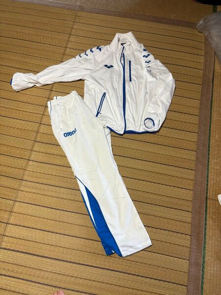 スポーツウェア arena