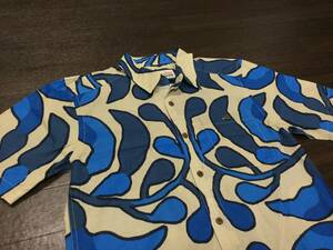 送料込み!! PATAGONIA Malihini Pataloha Shirt LMPN ベージュx青 (XS) 半袖シャツ パタゴニア アロハシャツ