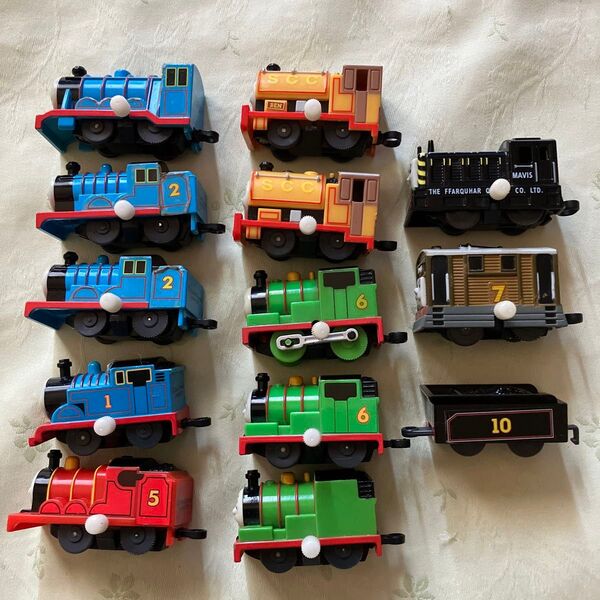カプセルプラレール トーマス ゼンマイつき 2000年 2001年 2005年 12台とダグラス後方車