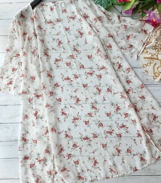 美品!bliatari☆フレアスリーブ×花柄シフォン☆前開きカーディガン