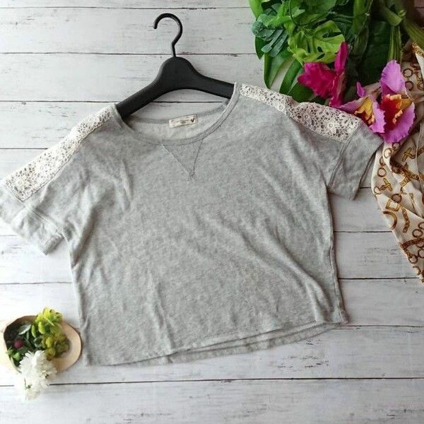 美品!eath☆花柄レース付き裏毛スエットカットソー☆トップス