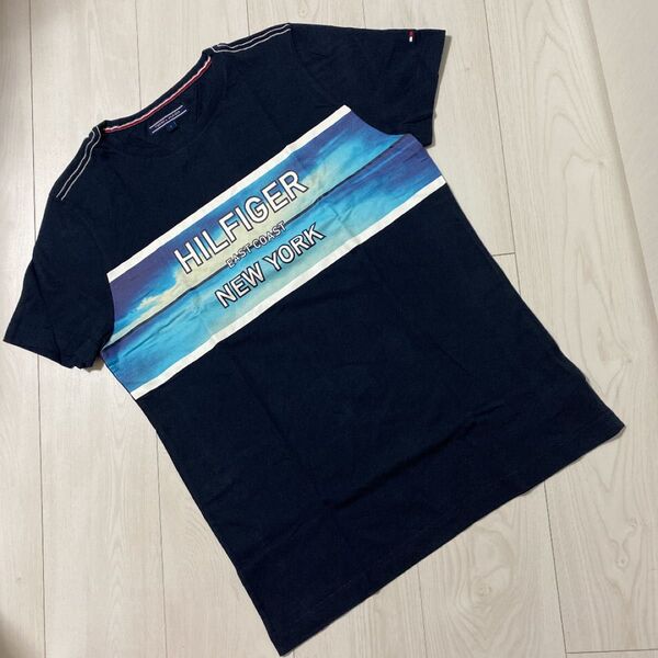 TOMMY HILFIGERトミーヒルフィガーTシャツS