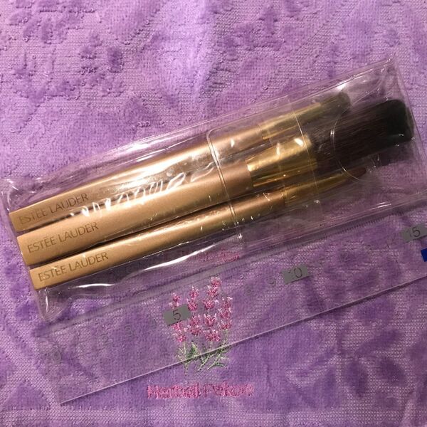 未使用品【ESTEE LAUDER 】エスティローダー/メイクブラシ3本セット