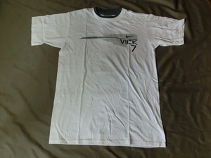 USA購入 ナイキ【Nike】製 NFLアメフト 伝説のQB マイケル ヴィック【Michael Vick】フェイスバックプリント入りＴシャツUS BOY'S XLサイズ