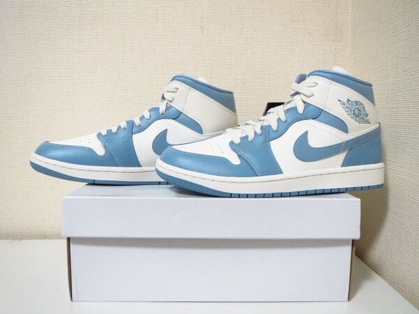 NIKE WMNS AIR JORDAN 1 MID BQ6472-141 27.5cm UNIVERSITY BLUE UNC