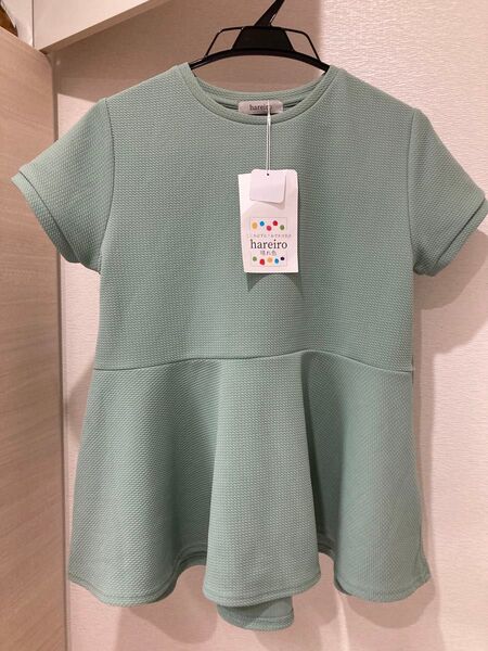 新品未使用エンボス素材トップス