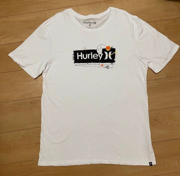 Hurley xのTシャツ