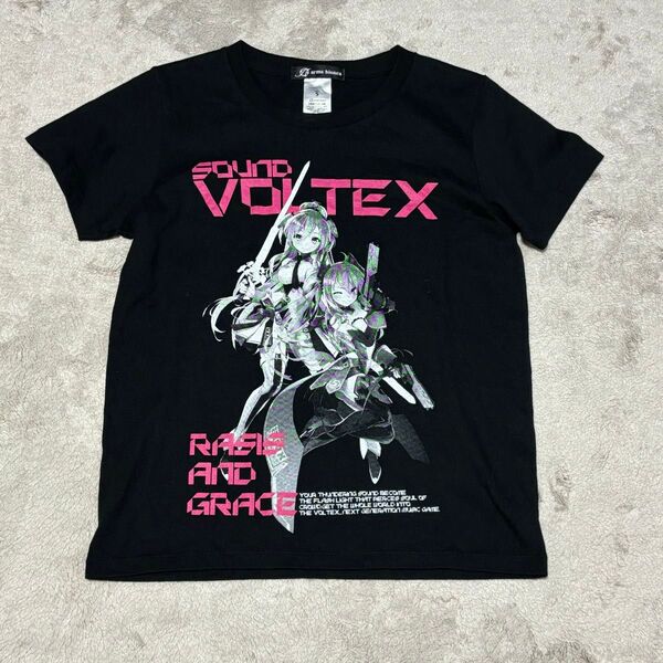 肩幅37身幅44袖丈16着丈54SOUND VOLTEX EXCEED GEAR レイシス&グレイス TシャツSサイズ