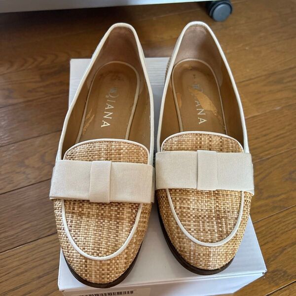 DAIANA麦わら生地パンプス