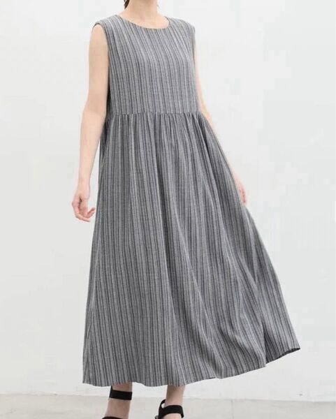 【タグ付き新品】ノースリーブロングワンピース2点 LL(XL) 黒(ブラック)系&青(ブルー)系