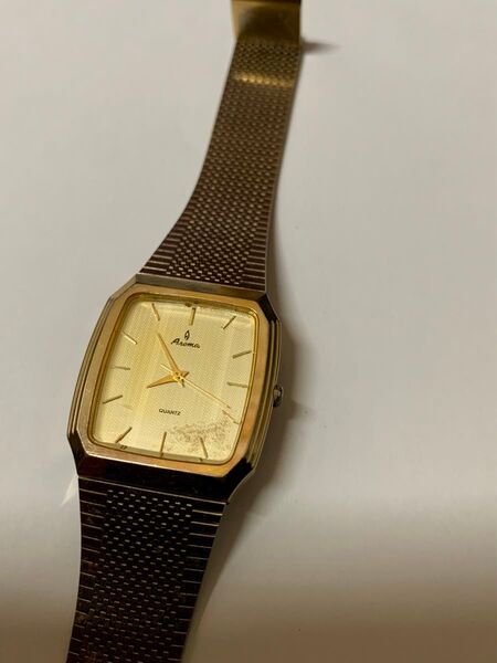 中古稼働品 Anoma 腕時計 ゴールド クォーツ