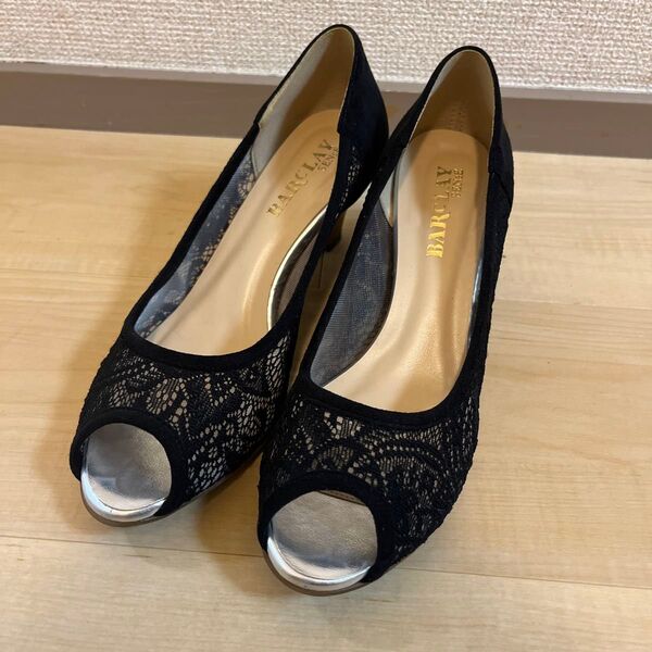 BARCLAYのキレイめパンプス