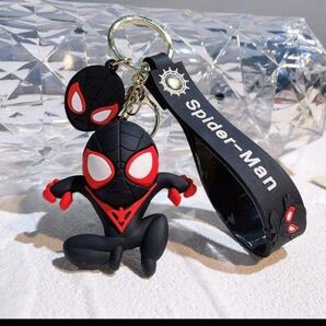 ブラック スパイダーマン キーホルダー ストラップ ラバー アメコミ