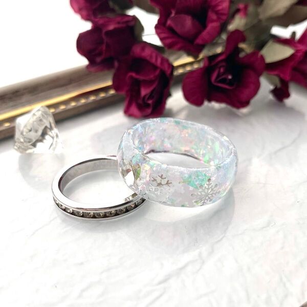 ハンドメイド★レジン リング 指輪ホログラム 雪の結晶 メタルパーツ 14号