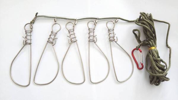 ストリンガーロープ 5個仕様 ステンレス製 ロープ長4.5m カラビナ付き ワンタッチフック 魚をぶら下げる スズキ シーバス 根魚