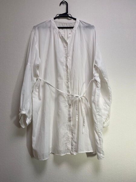 【美品】長袖シャツ 白