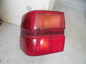 アウディ AUDI V8 100 200 テール ランプ 左 tail lights 441945095B