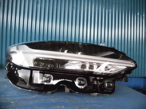 AF556 Volvo V90 head light right 32228679