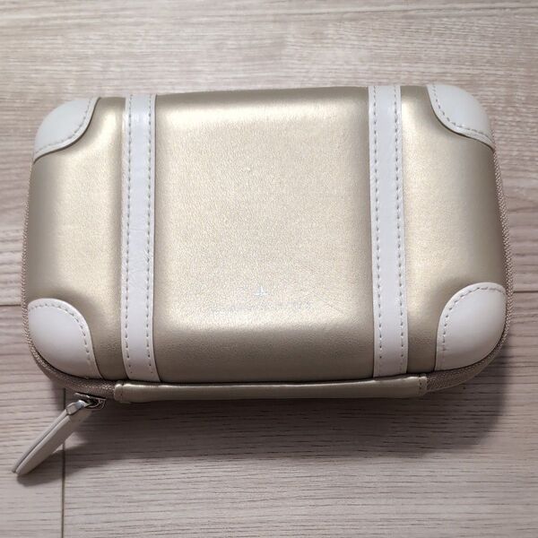 GLOBE TROTTER(グローブトロッター) ポーチ美品 - ゴールド×アイボリー