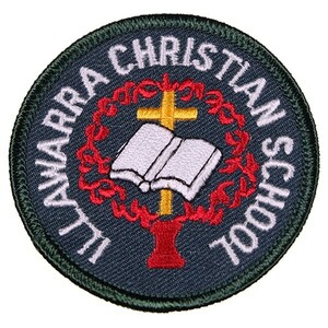 ZE30 ILLAWARRA CHRISTIAN SCHOOL 丸形 ワッペン パッチ ロゴ エンブレム USA アメリカ 米国 輸入雑貨 十字架 刺繍