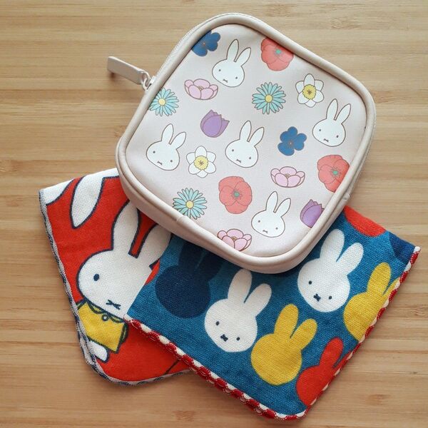ミッフィー ゼクシィ 付録 レザー調スクエアポーチ 収納 ケース Miffy タオルハンカチ