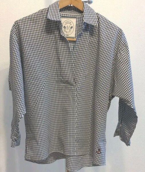 ギンガムチェックブラウス 七分袖 かくれミッキー Mサイズ