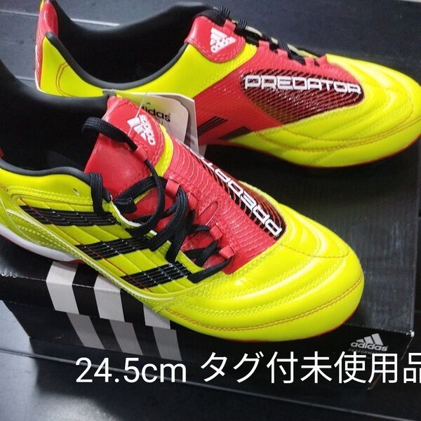 adidas サッカースパイクシューズ