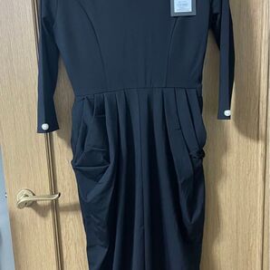 Sサイズ Vネックバルーンワンピース ブラック SERPENTINA