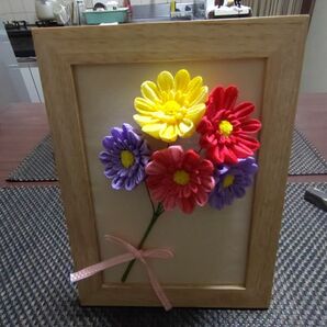 春セール! シンプルなつまみ細工ガーベラ花束フォトフレーム