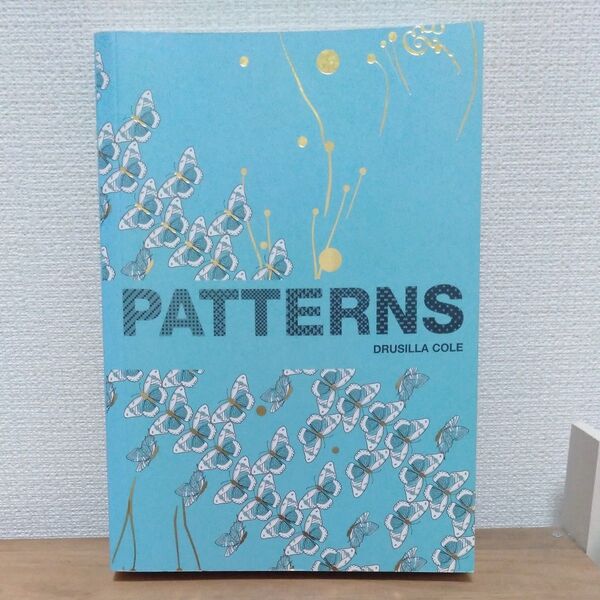 PATTERNS 本 テキスタイル 作品集