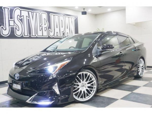 プリウス50系(後期)専用 エアロ3点キット モデリスタ(ICONIC