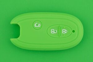 スズキ（日産・マツダ）　3ボタン・スマートキー用　シリコンカバーケース　★★緑色（グリーン）