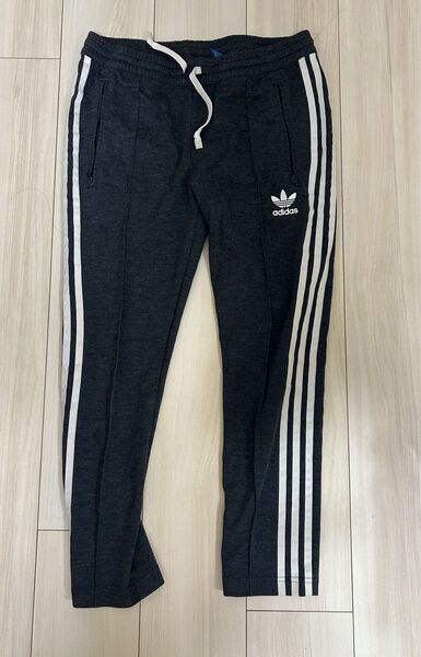 adidas originals スウェット