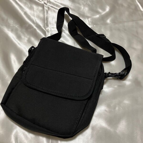 縦型 ショルダーバッグ ナイロンバッグ 斜め掛け鞄 旅行用バッグ