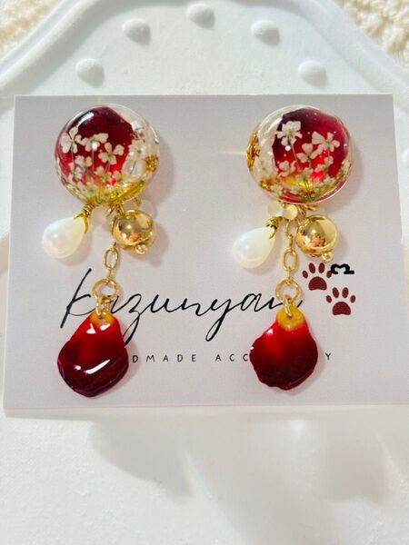 【ハンドメイド】ミニ薔薇のピアス レジン