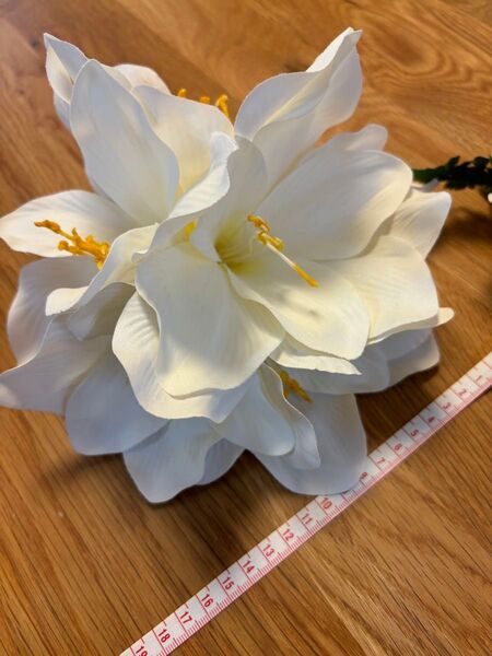 フラダンス ヘアクリップ お花の髪飾りクリップ 花 飾り 置き物
