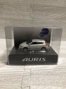 トヨタ 新型オーリス AURIS 後期 非売品 ミニカー LED キーホルダー　ホワイトパールクリスタルシャイン