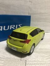 1/30 トヨタ 新型オーリス AURIS 中期 カラーサンプル ミニカー 非売品　シトラスマイカメタリック_画像2