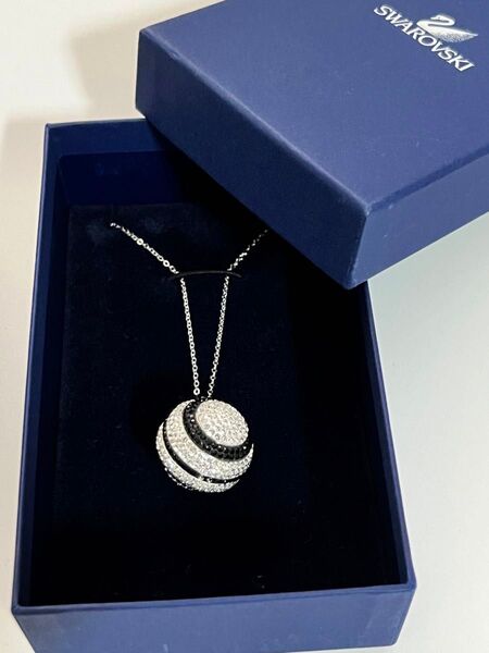 未使用保管品 スワロフスキー SWAROVSKI ボール ネックレス