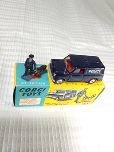 コーギートイズ　CORGI　TOYS　 　コーギー４４８　　ミニポリスバン　英国製 　