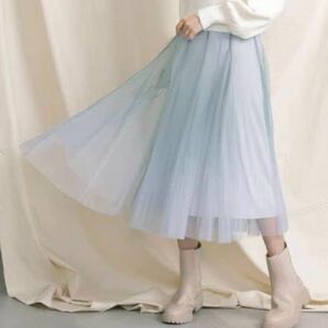 【美品】チュールスカート 長め 水色