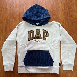 GAP × DAP パーカー