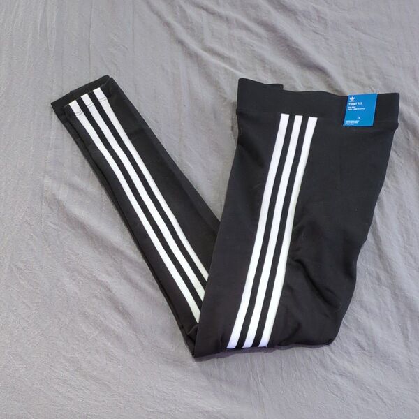 adidas アディカラー クラシックス トレフォイル タイツ