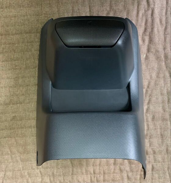 ソリオ フロントセンターロアコンソール 純正品番73891-54M01