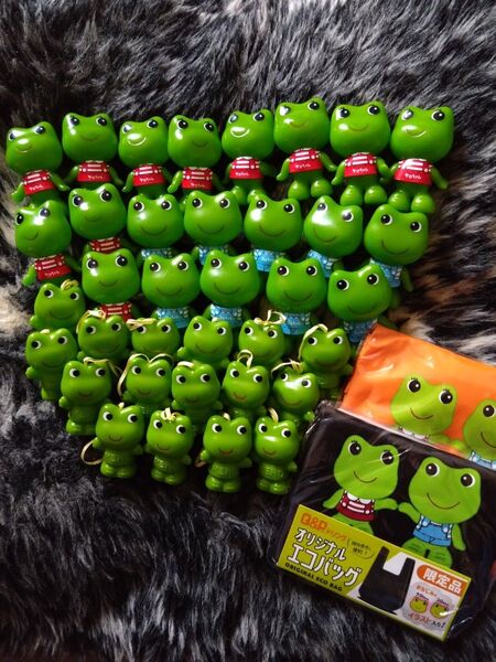 ケロちゃんコロちゃん 非売品 エコバッグ2点&ソフビ36点