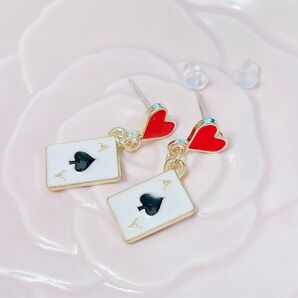 ピアス スペード トランプ アリス