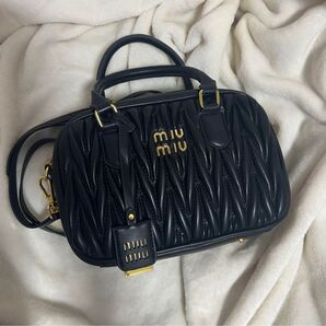 miumiuバッグ